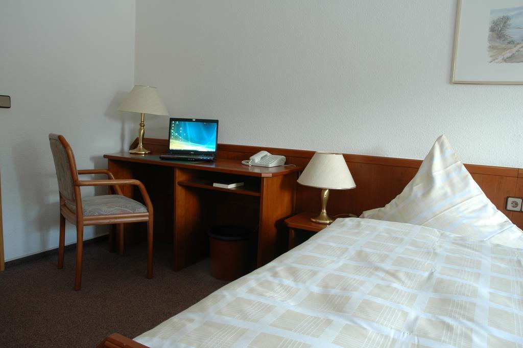 Hotel Heyder Burscheid Eksteriør bilde
